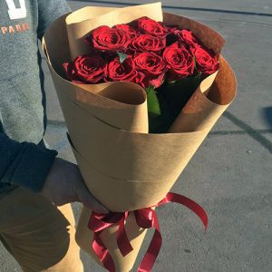 11 червоних троянд Стрий фото букета
